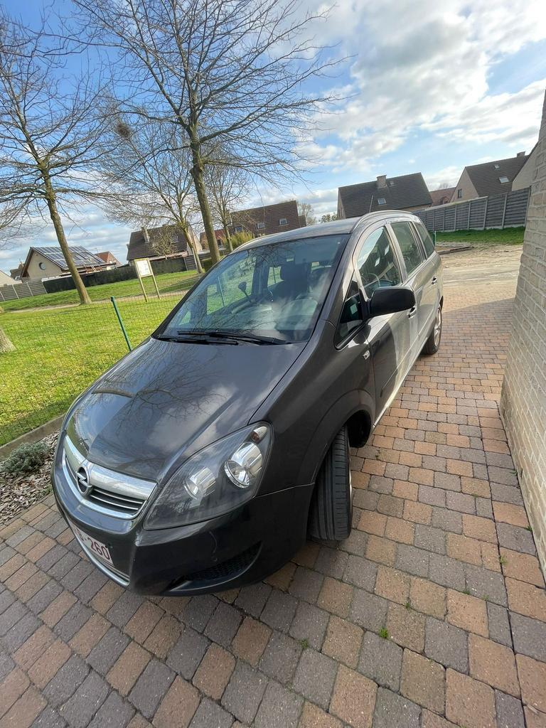 Exportation d'essence Opel Zafira, Autos, Achat, Boîte manuelle, Noir, 5 portes