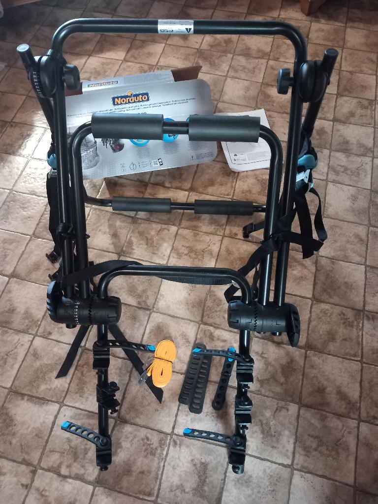 Porte-Vélos, Autos : Divers, Porte-vélos, Enlèvement, 2 vélos, Comme neuf, Porte-hayon