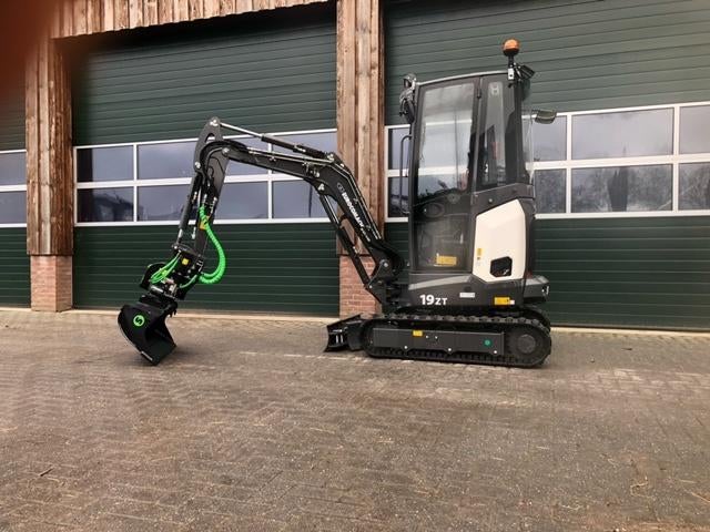 Nieuwe Eurocomach 19ZT Met Steelwrist XTR2 draai-kantelstuk, Zakelijke goederen, Ophalen, Graafmachine