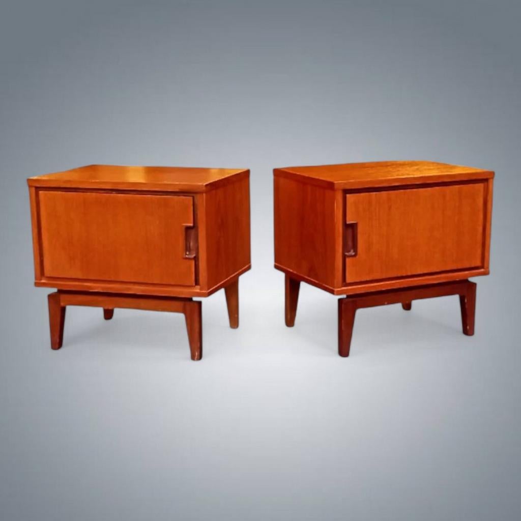 Vintage Scandinavische teakhouten nachtkastjes uit de jaren, Ophalen