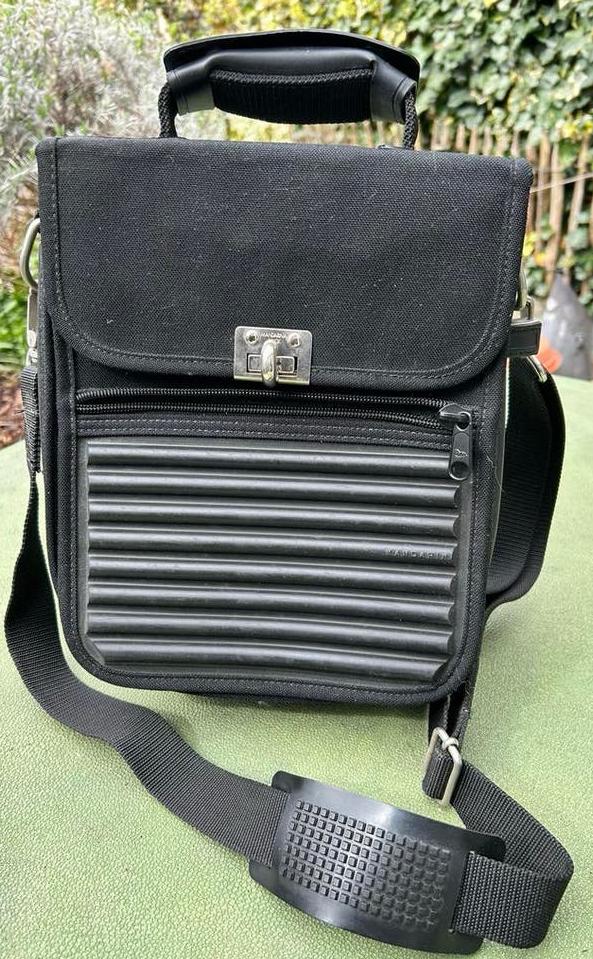 Mandarina Duck - vintage Tank Bag, Bijoux, Sacs & Beauté, Enlèvement ou Envoi, Utilisé, Noir