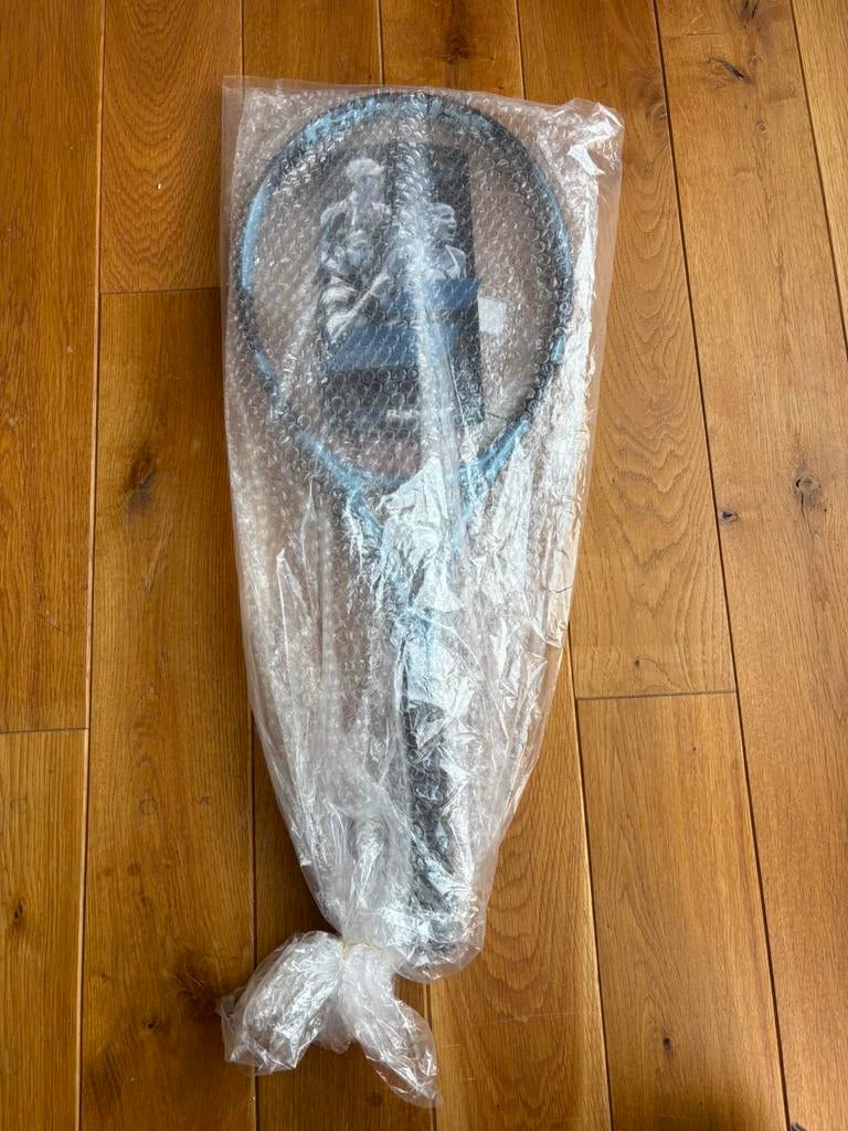 Babolat Pure Drive neuve manche 2, 16/19 neuve!, Sport en Fitness, Tennis, Ophalen, Zo goed als nieuw, Babolat