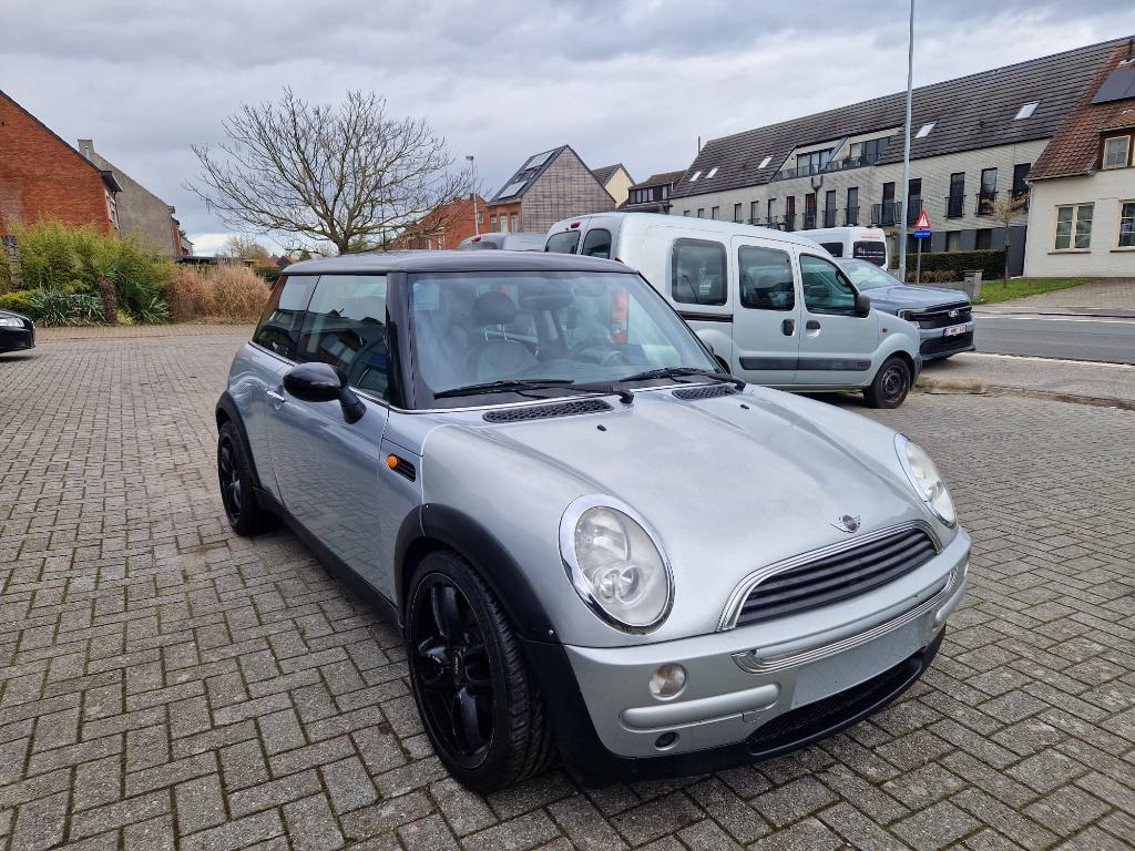 Mini Cooper 1.6 Benzine Automaat Bj 2002 186000km, Auto's, Mini, Automaat, 1600 cc, Bedrijf, Cooper
