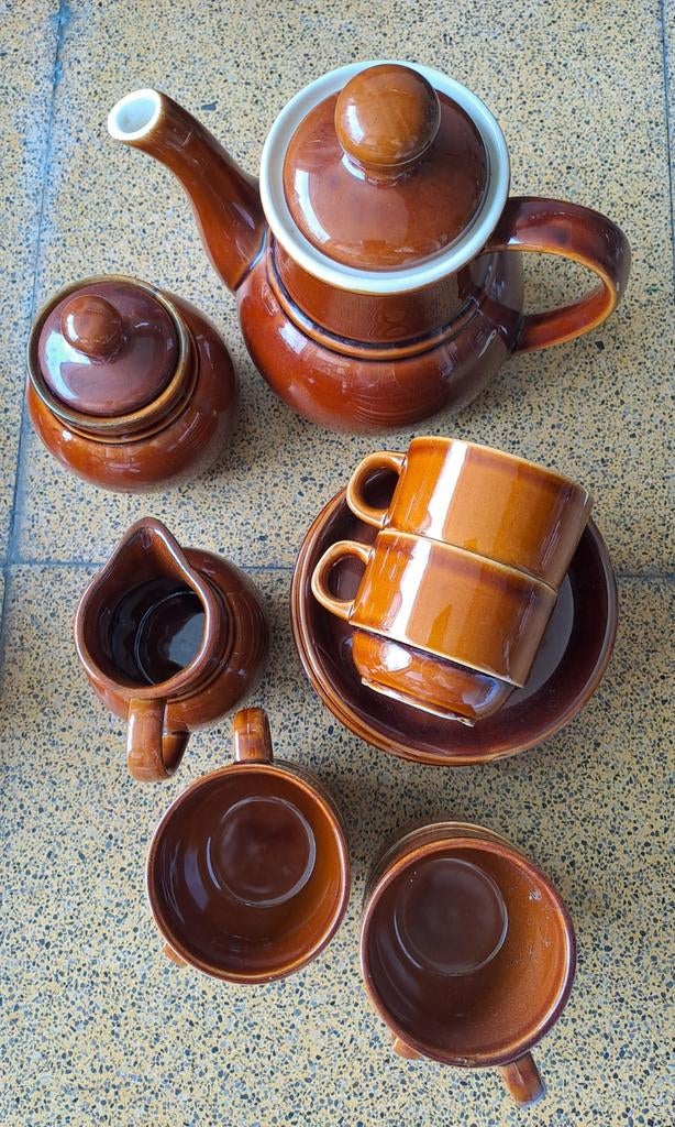 Fina England, Ophalen