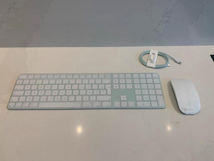 Apple Magic Keyboard met Touch ID numeriek toetsenbord groen, Computers en Software, Toetsenborden, Toetsenbord en muis-set, Ophalen of Verzenden