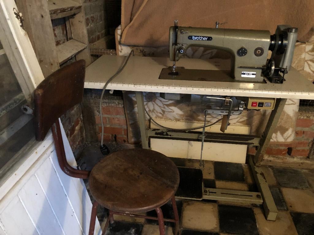 Machine à coudre industrielle Brother, Machine à coudre, Industrie, Enlèvement, Utilisé