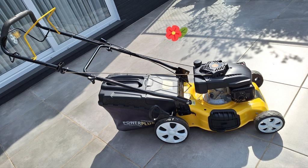 Powerplus much grasmaaier benzine zelftrekker. ZG Staat, Ophalen