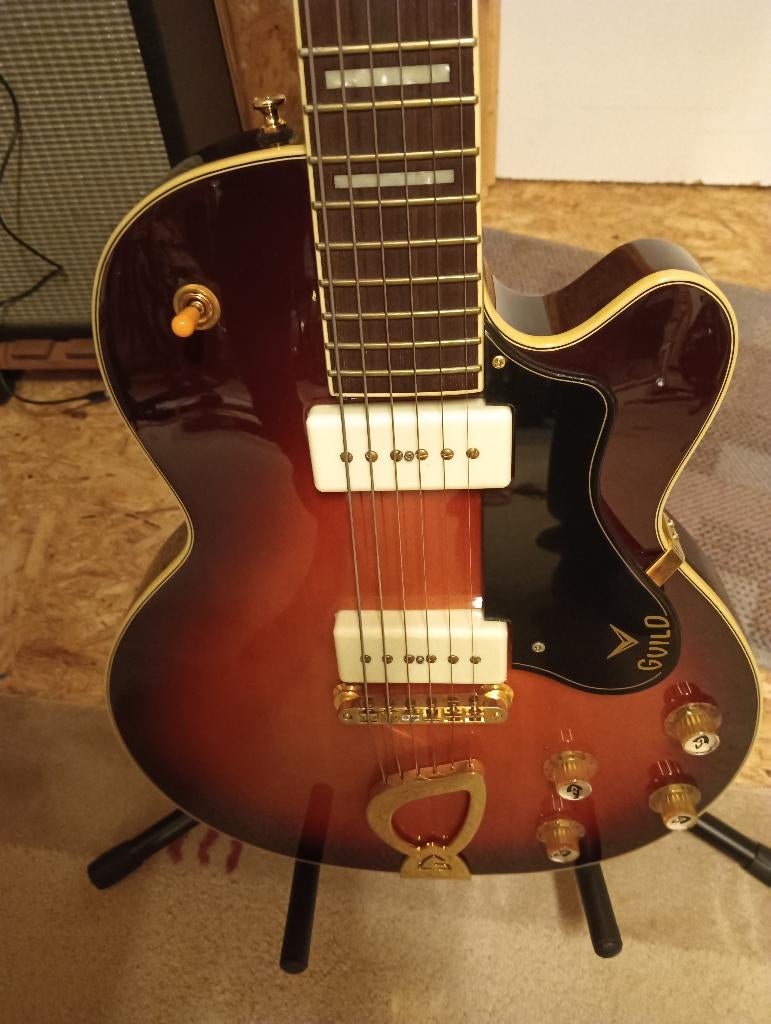 Guild M75 Aristocat+ originele koffer, Enlèvement ou Envoi, Comme neuf, Semi-solid body, Autres marques