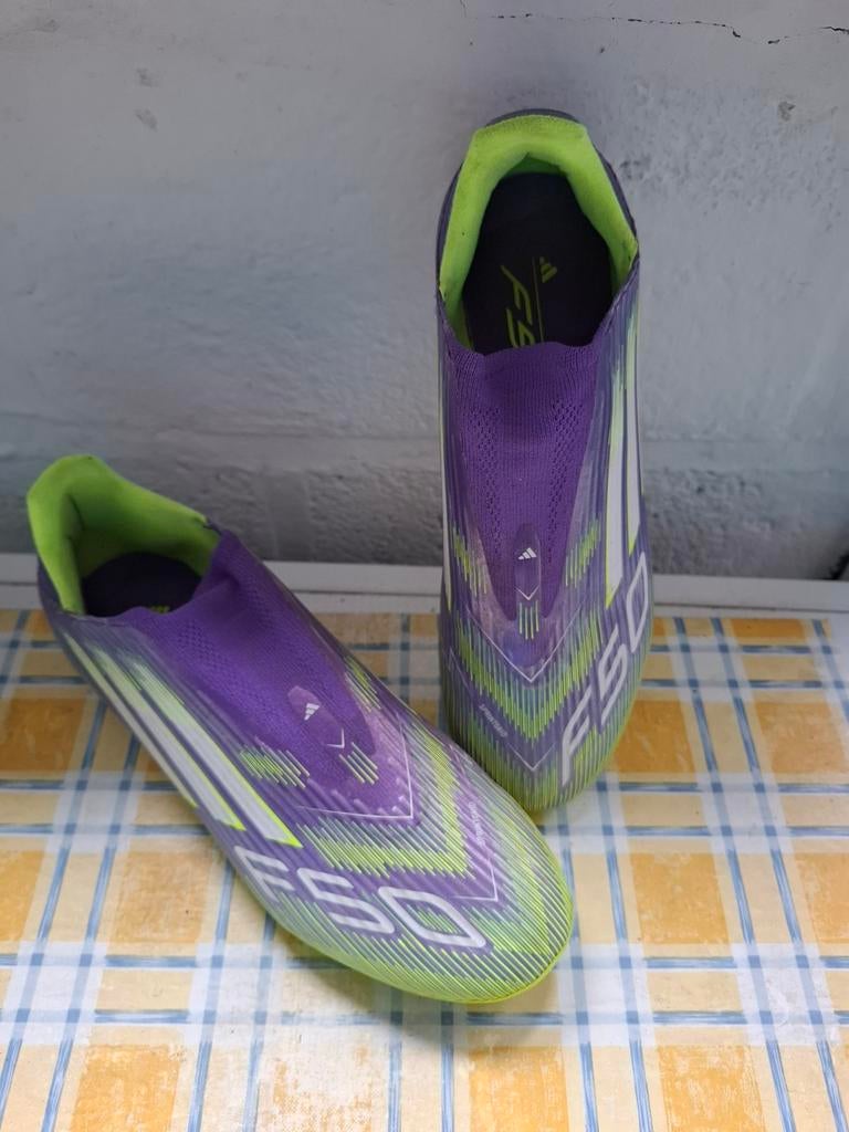 Adidas voetbalschoenen, maat 40, Sport en Fitness, Ophalen