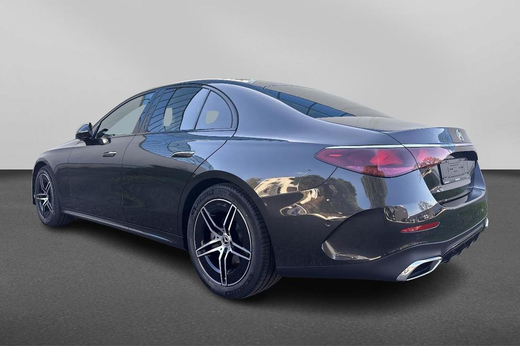 Mercedes-Benz E-klasse E 200 AMG Line, Auto's, Mercedes-Benz, Automaat, 4 deurs, Gebruikt, 4 cilinders