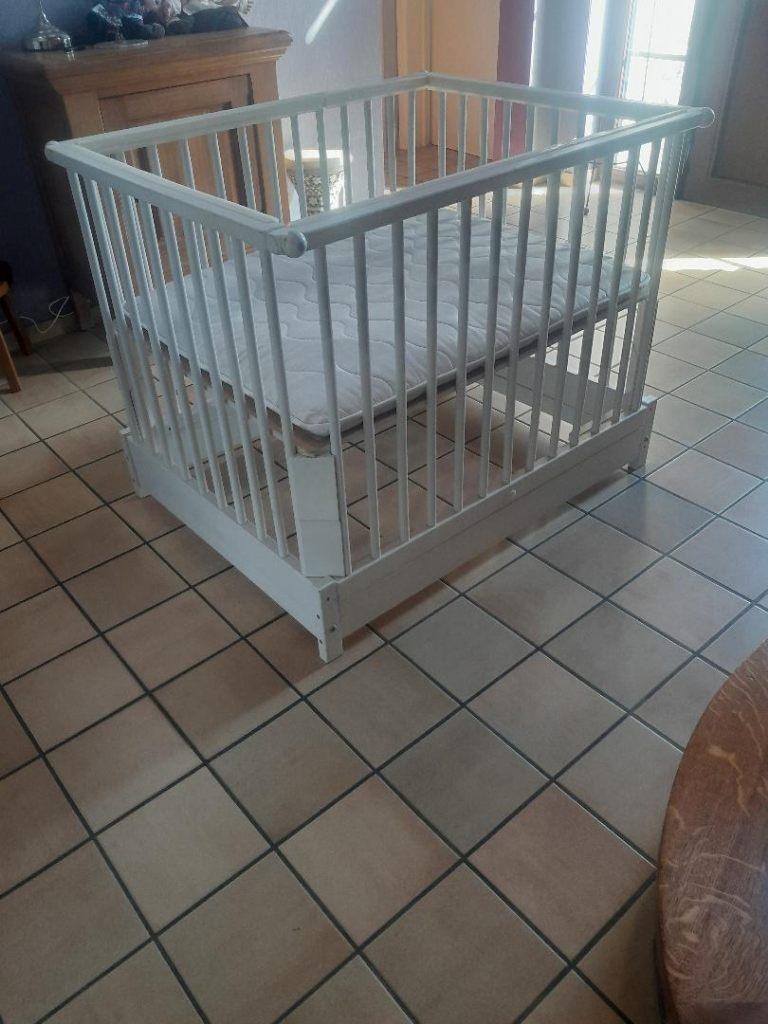 Parc-lit  bébé Périclès en bois couleur Blanc, Enfants & Bébés, Parcs, Enlèvement, Utilisé, Rectangulaire, Réglable en hauteur