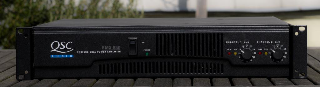 AMPLI QSC RMX 850, Autres marques, Enlèvement ou Envoi, 120 watts ou plus, Stéréo