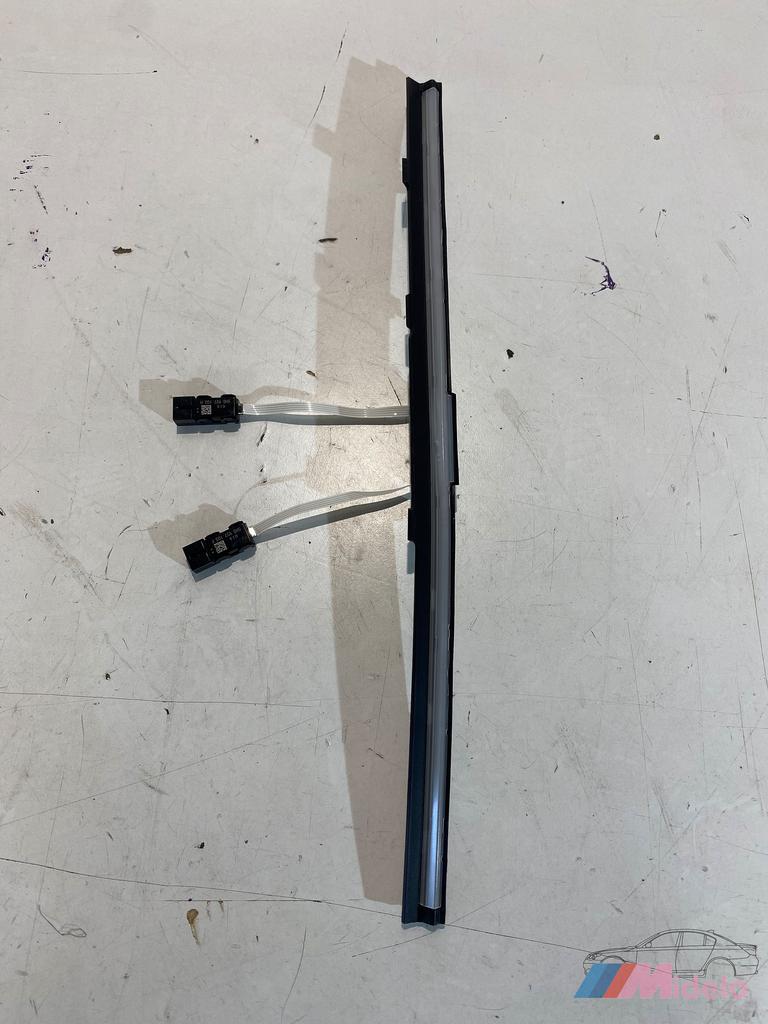 VW GOLF VIII SIERSTRIP DASHBOARD MET LICHT 5H1947096, Volkswagen, -, Utilisé, -