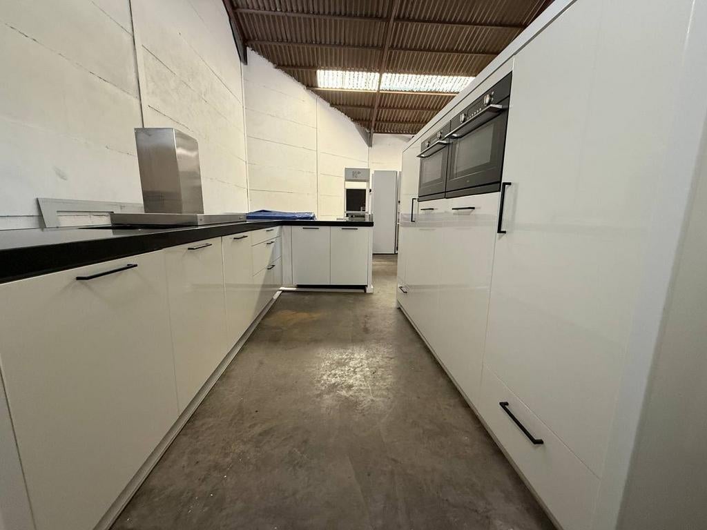 #4 Belle cuisine équipée moderne, Granit ou Pierre, Brillant ou Laqué, Comme neuf, Enlèvement