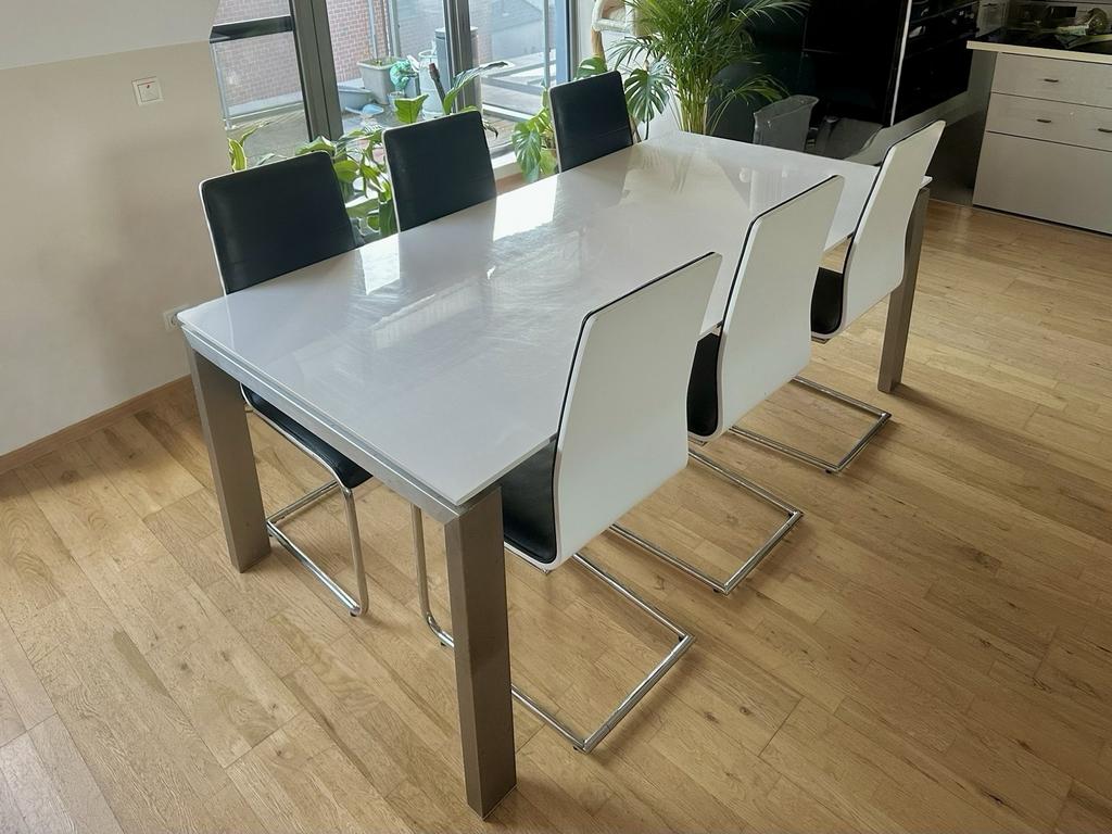 Tables de living + 6 chaises, Enlèvement