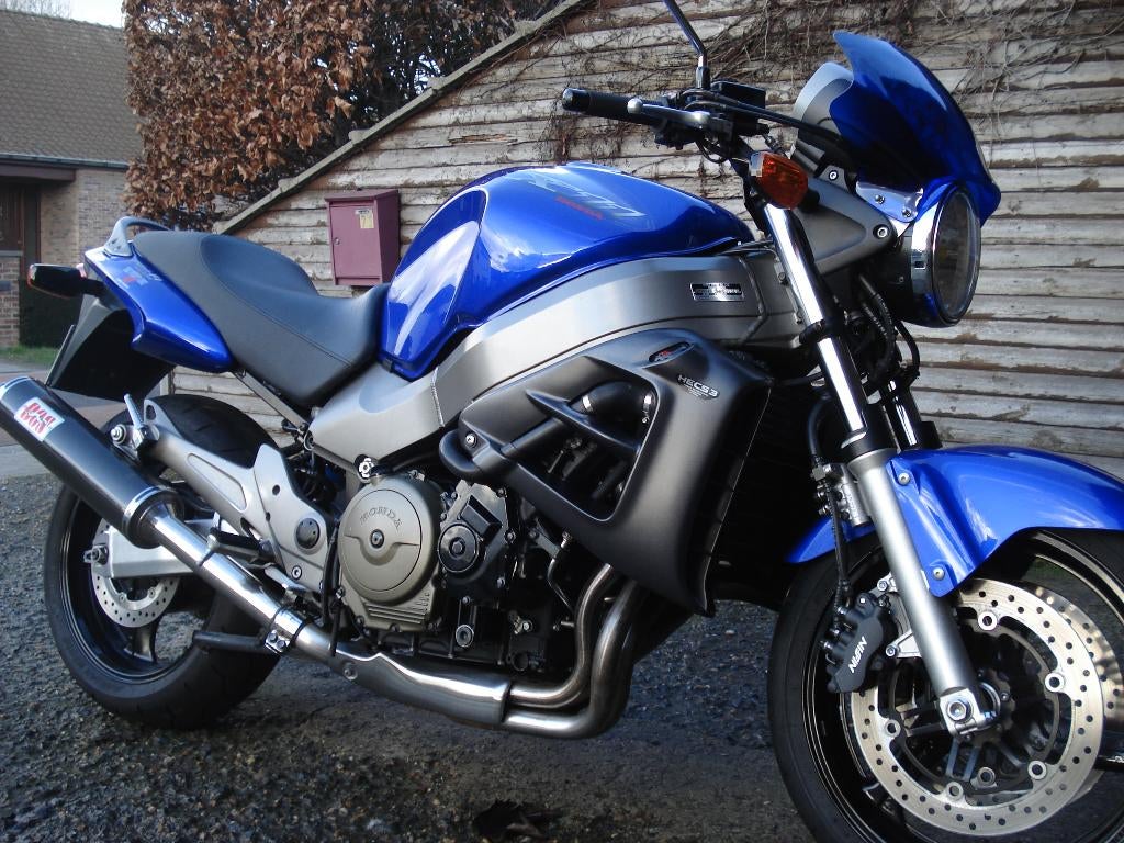 honda x11 met 21000 km in perfecte staat, Motoren, Sportuitlaat, 4 cilinders, Motorrijbewijs A, Particulier