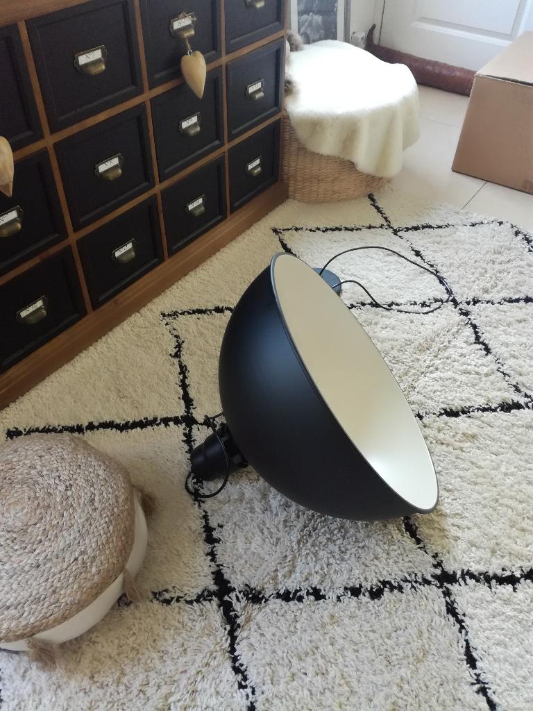 LUMINAIRE STYLE INDUSTRIEL NOIR ! A SAISIR, Maison & Meubles, Lampes | Suspensions, Enlèvement ou Envoi, Neuf, Métal, INDUSTRIEL