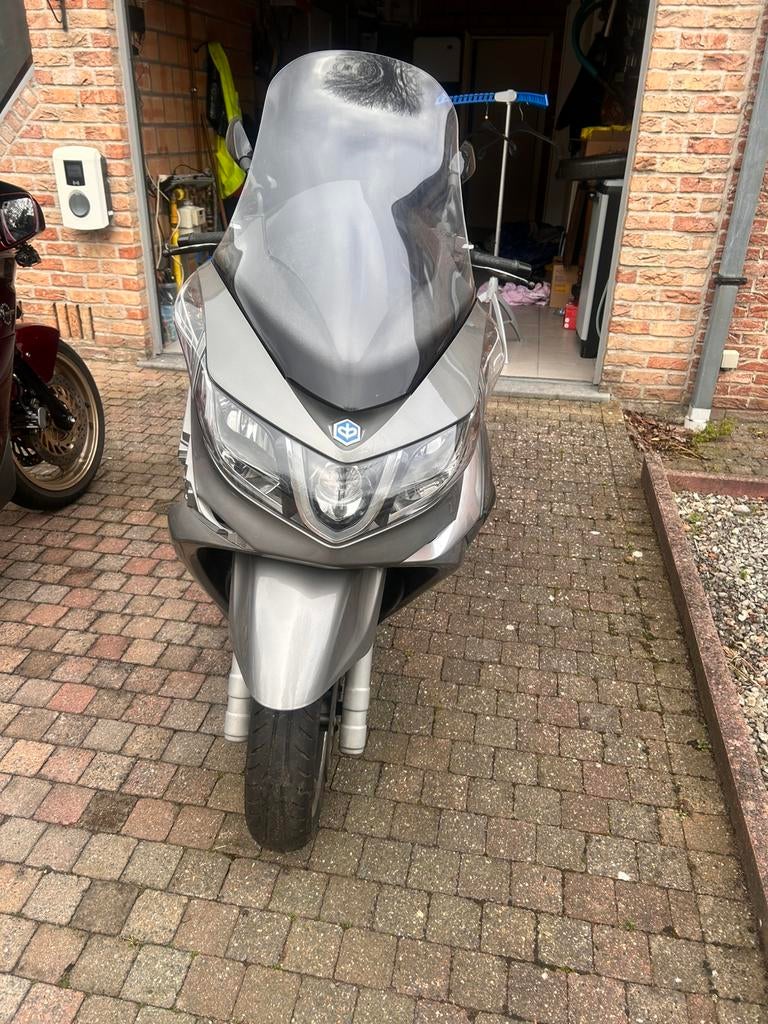 Piaggio x10 500cc - 700€, Motoren, Motoren | Piaggio, Scooter, Particulier, Electronisch instelbare dempers, 1 cilinder