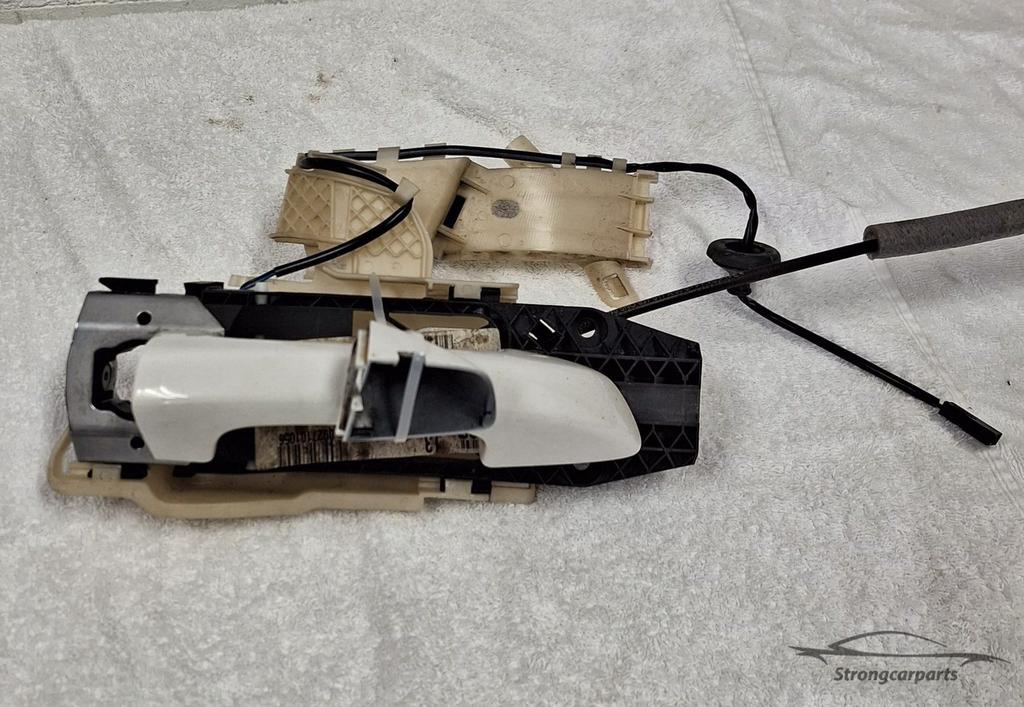 Portiergreep VW Scirocco 137 1K8837885E, Auto-onderdelen, Carrosserie, Deur, Volkswagen, Gebruikt, Ophalen of Verzenden