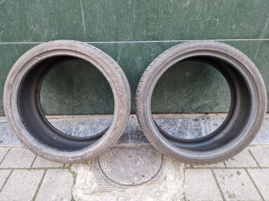 Deux pneus 20 RZ35 255 w97 TRÈS BON ÉTAT 60%, Autos : Pièces & Accessoires, Enlèvement, Pneu(s)