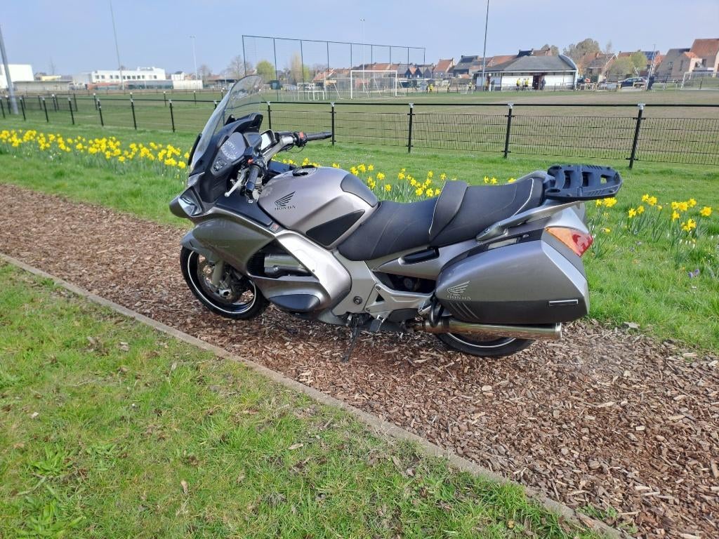 Pan european ST1300, Motos, Motos | Honda, Permis Moto A, Tourisme, Plus de 35 kW, Transmission par cardan