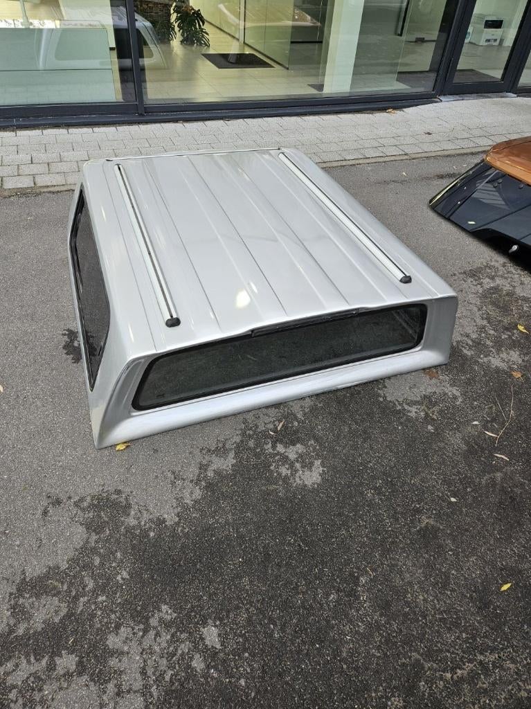 Hardtop Nissan Navara — gris, original (D40 King Cab), Enlèvement