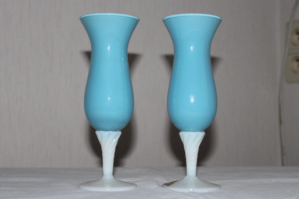 Vase opaline bleu, Moins de 50 cm, Enlèvement ou Envoi, Comme neuf, Verre