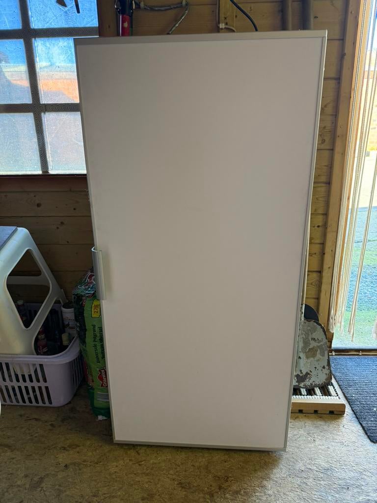 Inbouw bosh ijskast SPOTPRIJS 200€, Elektronische apparatuur, Ophalen, Zo goed als nieuw, Inbouw