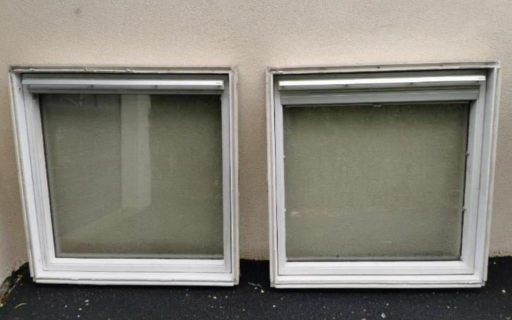 velux 114x118 bois blanc + raccord + store + option pose, Enlèvement, Utilisé, Double vitrage