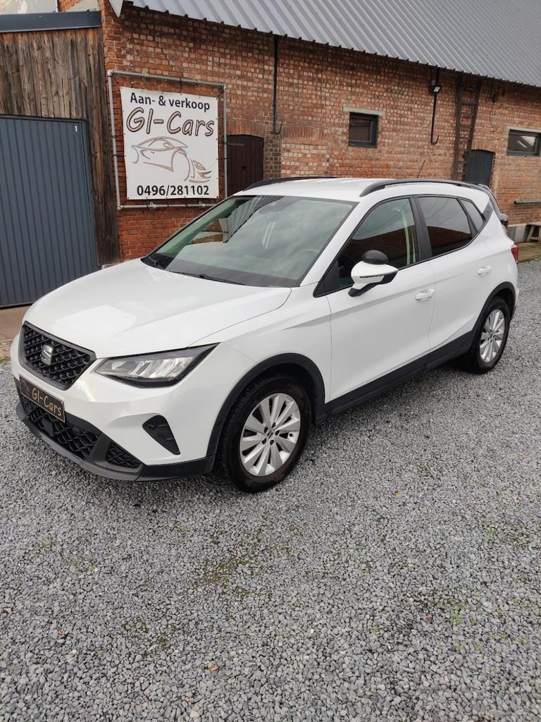 SEAT Arona Arona TSI 95pk *NAVI*APP*NIEUWE STAAT*, Autos, Seat, Achat, Entreprise, Boîte manuelle, Noir