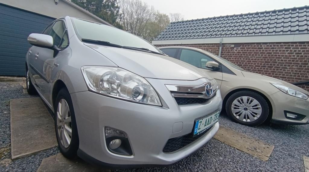 Toyota Auris Hybrid uit 2011 met 54909 km CTOKCarPass-carnet, Auto's, Euro 5, 4 cilinders, Electronic Stability Program (ESP)
