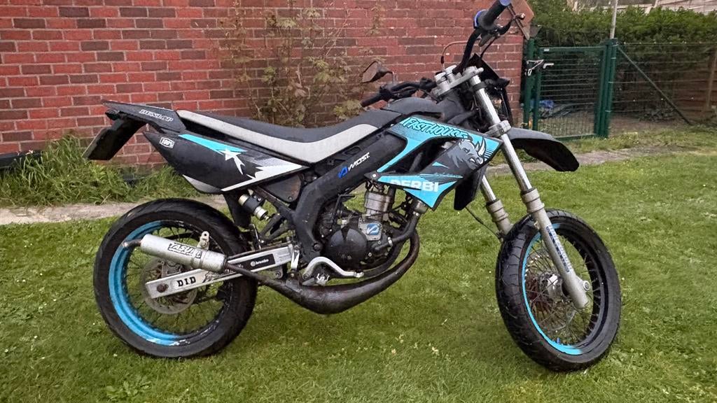 Gilera smr 50 77cc supermotard supermoto cross derbi cyclo, Vélos & Vélomoteurs, Enlèvement, Comme neuf