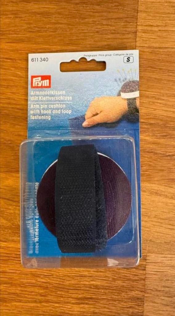 Handig Armbandspeldenkussen Nieuw / PRYM, Hobby en Vrije tijd, Naaien en Fournituren, Ophalen of Verzenden, Nieuw