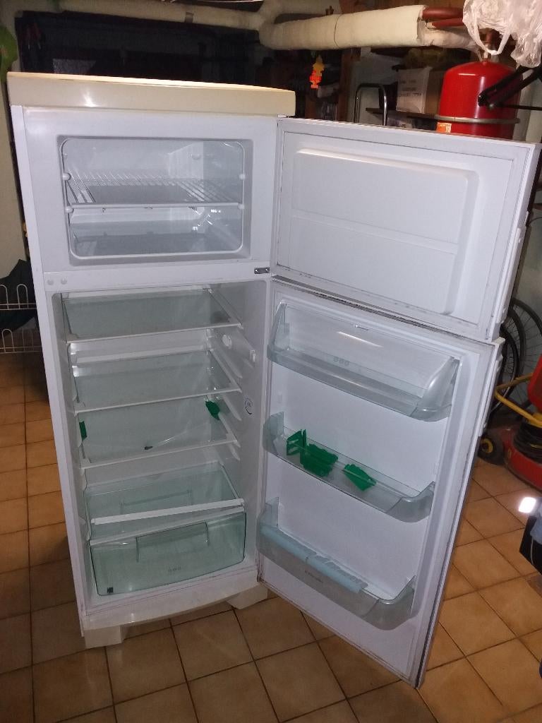 IJskast, Ophalen, Gebruikt, Met aparte vriezer, 140 tot 160 cm