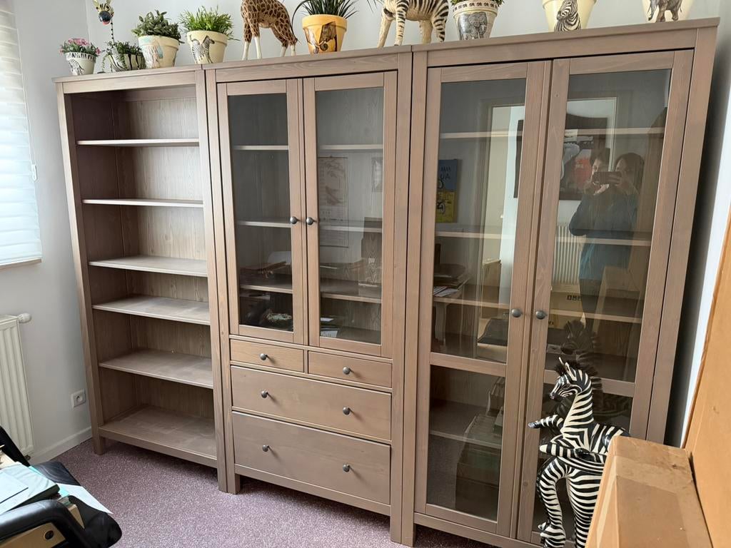Ensemble d’armoires IKEA avec vitrines – état neuf, Enlèvement, Comme neuf