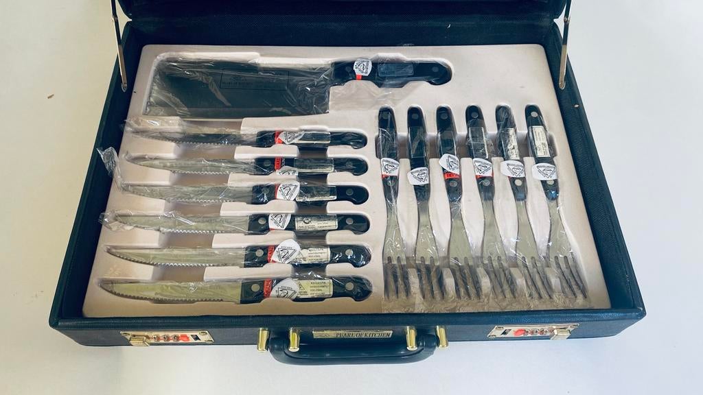 Bestekkoffer mesen, vorken, hakmes, vleesvork,  …, Enlèvement, Neuf, Inox ou Chrome, Ensemble de couverts