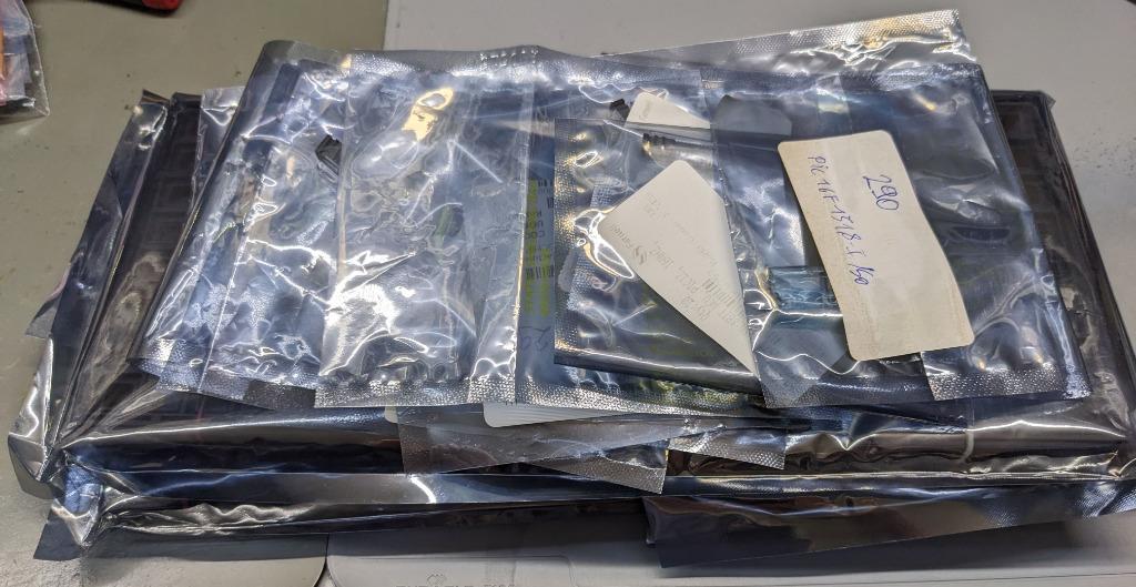 PIC Microcontrollers, Hobby & Loisirs créatifs, Composants électroniques, Neuf, Enlèvement ou Envoi