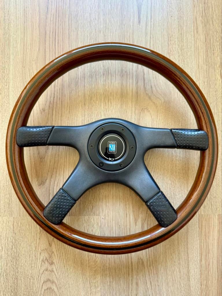 Nardi Gara SP4 365W Houten Stuur VW Golf Polo Jetta MK1 MK2, Autos : Pièces & Accessoires, Enlèvement ou Envoi, Utilisé, Daihatsu