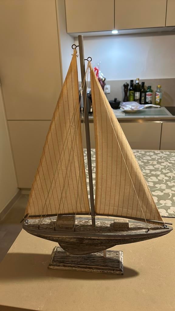 Zeilboot in hout, Ophalen, Zo goed als nieuw