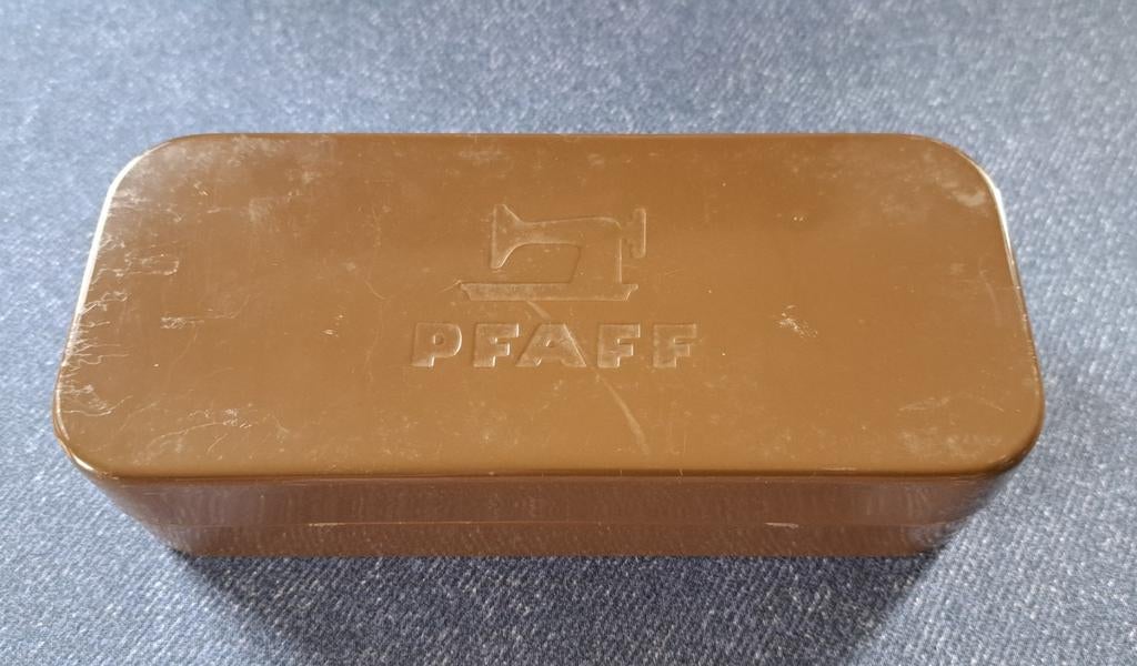 Ijzeren doosje Pfaff, Hobby en Vrije tijd, Ophalen of Verzenden, Gebruikt, Pfaff