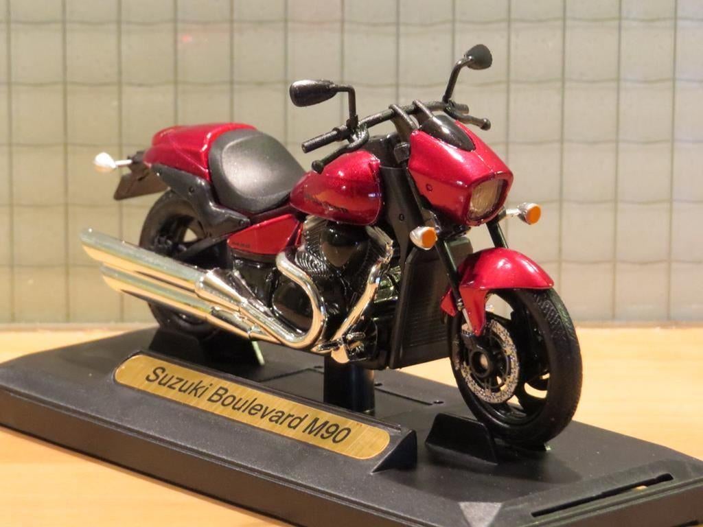 Suzuki VZ1500 / MZ1500 Intruder M90 1:18 Motormax, Hobby en Vrije tijd, Modelauto's | 1:18, Ophalen of Verzenden, Nieuw, Motor