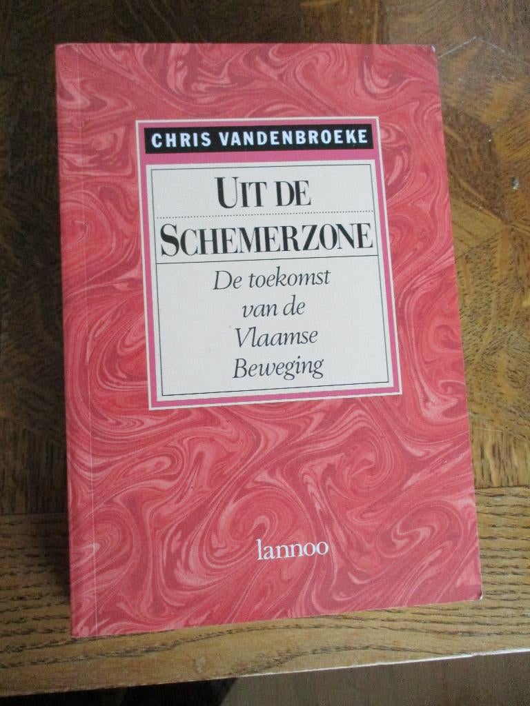 Chris Vandenbroeke  -  Uit de Schemerzone, Boeken, Geschiedenis | Nationaal, Nieuw, 19e eeuw, Ophalen of Verzenden