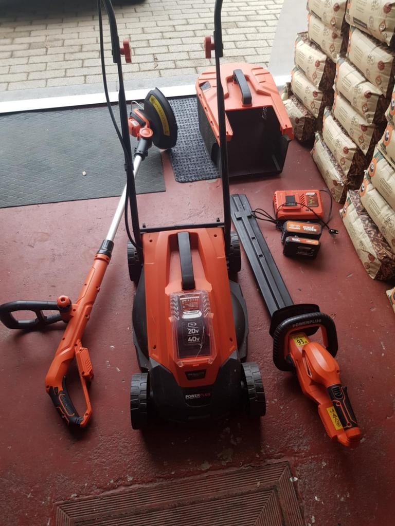 Kit électrique jardin (taille haie, tondeuse, coupe bordure), Jardin & Terrasse, Tondeuses à gazon, Enlèvement, Neuf