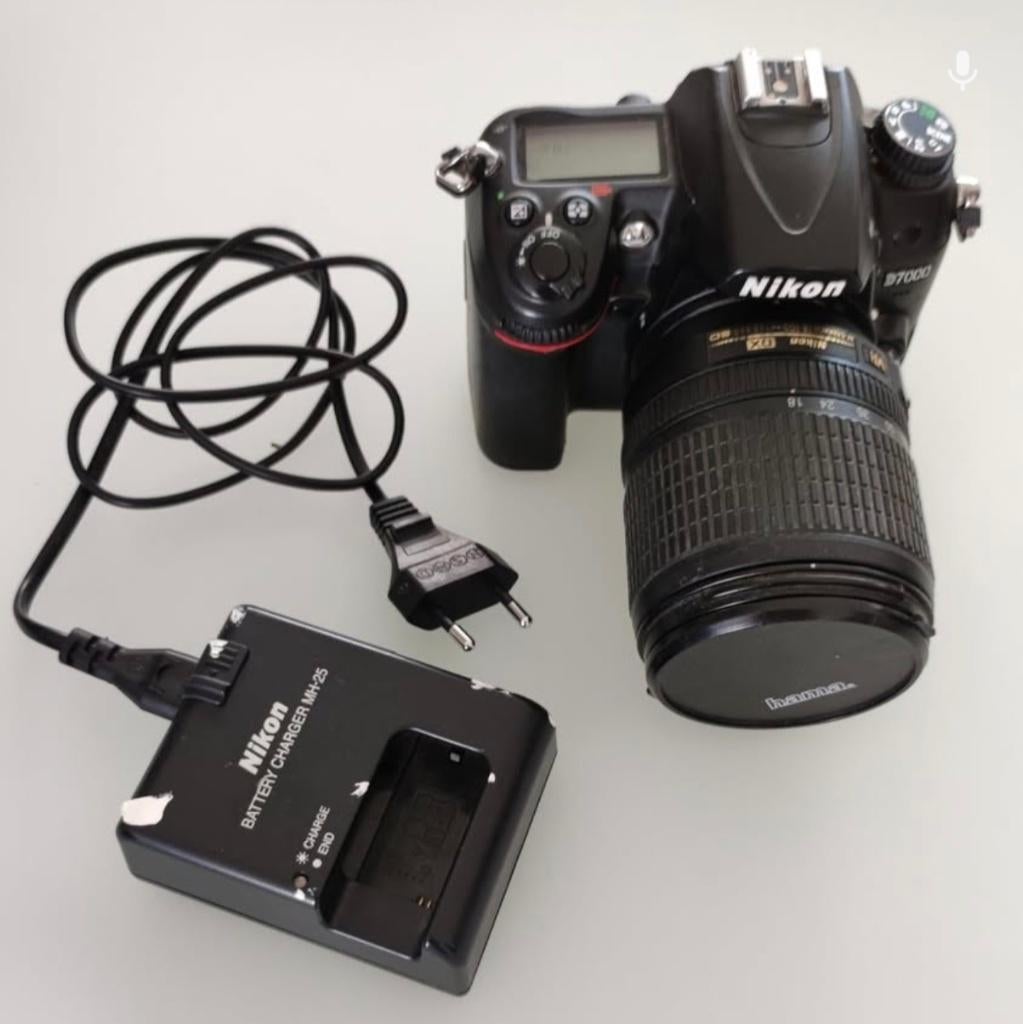 Nikon D7000 met 18-105mm lens en oplader, Sans zoom optique, Enlèvement, Utilisé, Nikon