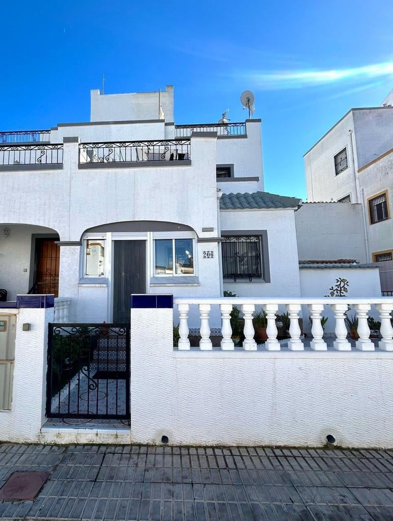 Huis te koop aan de Costa Blanca, Immo