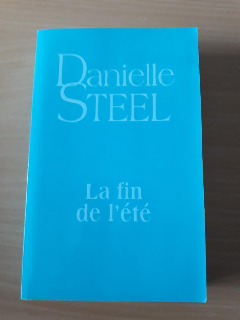 LIVRE"LA FI N DE L'ETE", Livres, Danielle Steel, Comme neuf, Enlèvement, Amérique