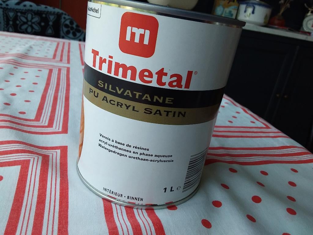 Vernis incolore 2 x 1 litre, Bricolage & Construction, Moins de 5 litres, Enlèvement, Neuf, Autres couleurs