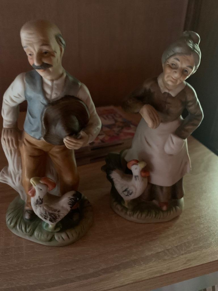 2 beeldjes, Enlèvement, Utilisé, Humain