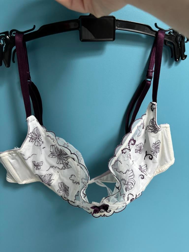 Mooie beugelbeha van Miriale, Kleding | Dames, Ondergoed en Lingerie, Miriale, Ophalen of Verzenden, Wit, BH