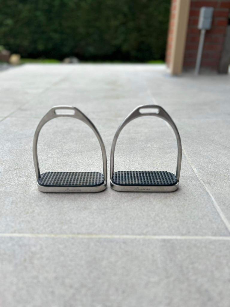 Étriers, Animaux & Accessoires, Comme neuf